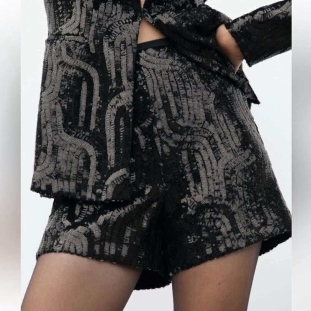 ZARA SEQUIN SHORTS M